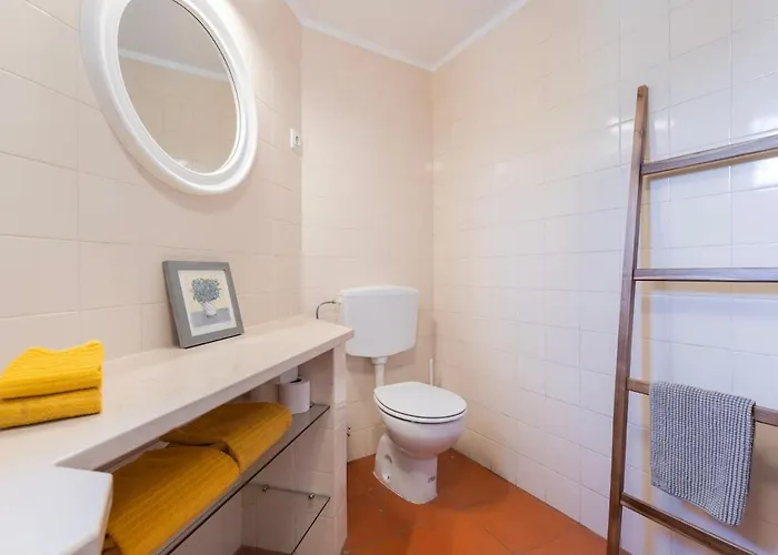 Estoril Haven Віавіа